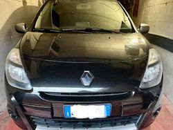 Nero Usata 2011 Renault Clio III Due volumi | 3500 € (Buon prezzo)