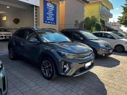 Grigio Usata 2023 Kia Stonic Style SUV | 17.990 € (Buon prezzo)