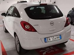 Bianco Usata 2011 Opel Corsa Edition Tre volumi | 4900 € (Buon prezzo)
