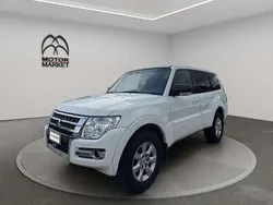 Bianco Usata 2016 Mitsubishi Pajero Intense SUV | 25.500 € (Buon prezzo)