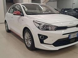 Bianco Usata 2022 Kia Rio Comfort Tre volumi | 12.900 € (Buon prezzo)