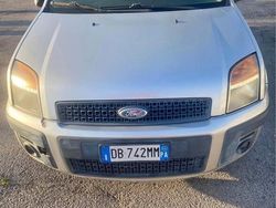 Grigio Usata 2006 Ford Fusion Due volumi | 2800 € (Buon prezzo)