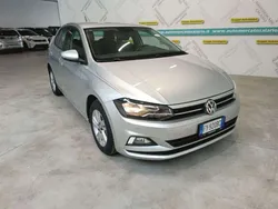 Grigio Usata 2019 VW Polo Comfortline Tre volumi | 12.900 €