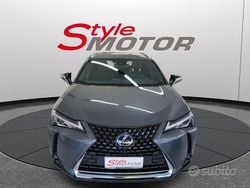Grigio Usata 2021 Lexus UX 250h Business Edition SUV | 21.999 € (Ottimo prezzo)