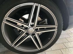 Usata 2017 Mercedes E200 Business Tre volumi | 24.000 € (Cara)