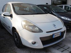 Bianco Usata 2009 Renault Clio II Dynamique Due volumi | 2900 € (Cara)