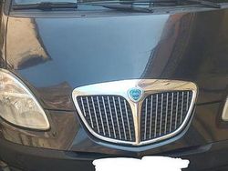 Nero Usata 2005 Lancia Musa Monovolume | 3600 €