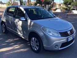 Grigio Usata 2003 Dacia Sandero Lauréate Due volumi | 1300 €