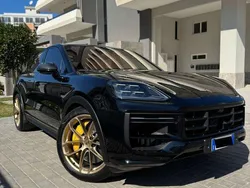 Nero Usata 2024 Porsche Cayenne Turbo E-Hybrid SUV | 264.990 €