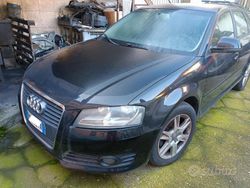 Nero Usata 2010 Audi A4 Tre volumi | 5200 €