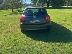 Grigio Usata 2008 Toyota Auris Tre volumi | 3500 € (Buon prezzo)