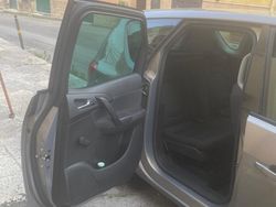 Grigio Usata 2012 Opel Meriva Monovolume | 4000 € (Buon prezzo)