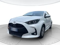 Bianco Usata 2023 Toyota Yaris Active | 15.800 € (Ottimo prezzo)