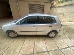 Usata 2005 VW Polo Tre volumi | 2000 € (Buon prezzo)