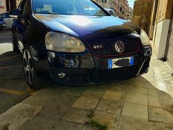 Nero Usata 2004 VW Golf IV Due volumi | 2500 € (Buon prezzo)