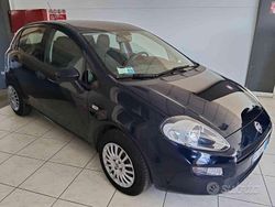 Blu Usata 2015 Fiat Punto Street Tre volumi | 6500 € (Cara)