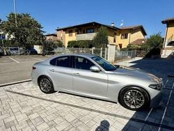 Grigio Usata 2016 Alfa Romeo Giulia Super Tre volumi | 17.500 € (Buon prezzo)