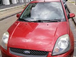 Usata 2008 Ford Fiesta Due volumi | 2500 € (Cara)