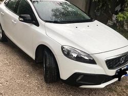 Bianco Usata 2015 Volvo V40 CC Business Edition Station wagon | 6800 € (Buon prezzo)