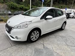 Bianco Usata 2014 Peugeot 208 Due volumi | 6999 € (Buon prezzo)
