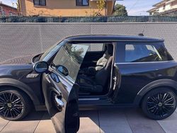 Nero Usata 2023 Mini Cooper SE Due volumi | 18.000 € (Ottimo prezzo)