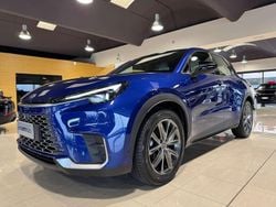 Blu/azzurro Usata 2024 Lexus LBX SUV | 29.490 € (Buon prezzo)