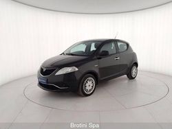 Nero metallizzato Usata 2017 Lancia Ypsilon Gold Due volumi | 8300 € (Buon prezzo)