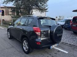 Grigio Usata 2008 Toyota RAV4 Sol SUV | 6850 € (Buon prezzo)