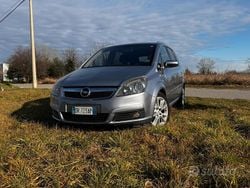 Grigio Usata 2006 Opel Zafira Monovolume | 1900 €