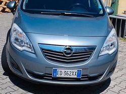 Grigio Usata 2011 Opel Meriva Cosmo Monovolume | 3400 € (Buon prezzo)