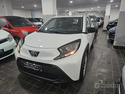 Alpine white Usata 2024 Toyota Aygo Active Due volumi | 16.890 € (Buon prezzo)