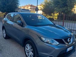 Grigio Usata 2014 Nissan Qashqai SUV | 8700 €