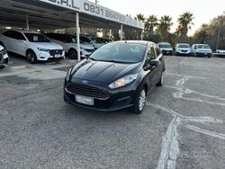 Nero Usata 2014 Ford Fiesta Titanium Due volumi | 5200 € (Buon prezzo)