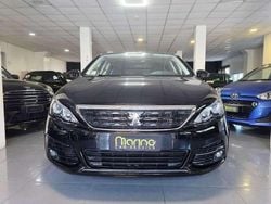 Nero Usata 2018 Peugeot 308 Style Tre volumi | 9990 € (Ottimo prezzo)