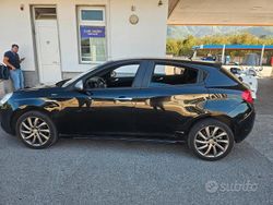 Nero Usata 2013 Alfa Romeo Giulietta Due volumi | 5000 € (Ottimo prezzo)