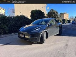 Nero Usata 2023 Tesla Model Y Performance SUV | 43.500 € (Cara)