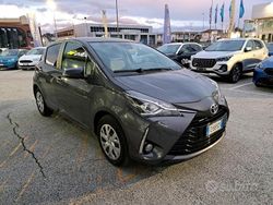 Grigio Usata 2020 Toyota Yaris Due volumi | 12.500 € (Buon prezzo)