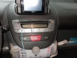 Bianco Usata 2011 Toyota Aygo Connect Style Due volumi | 5500 € (Buon prezzo)