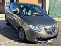 Grigio Usata 2014 Lancia Ypsilon Platinum Due volumi | 7900 € (Buon prezzo)