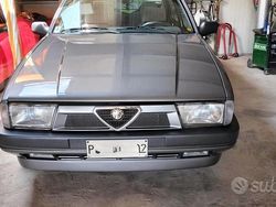 Grigio Usata 1990 Alfa Romeo 75 Tre volumi | 7500 €