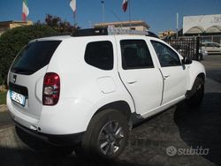 Bianco Usata 2014 Dacia Duster Lauréate SUV | 8500 € (Buon prezzo)