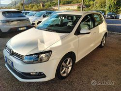 Bianco Usata 2016 VW Polo Comfortline Tre volumi | 9000 € (Buon prezzo)