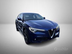 Blu Usata 2017 Alfa Romeo Stelvio SUV | 19.900 € (Cara)