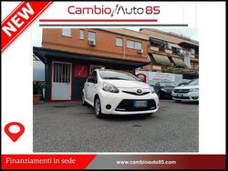 Bianco Usata 2013 Toyota Aygo Connect Style Due volumi | 5500 € (Buon prezzo)