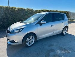 Grigio Usata 2013 Renault Scénic III XMOD Monovolume | 5100 € (Buon prezzo)