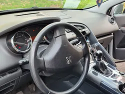 Usata 2015 Peugeot 3008 Monovolume | 6900 € (Buon prezzo)