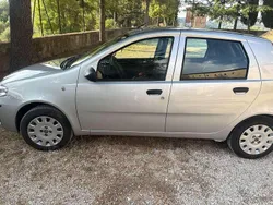 Usata 2010 Fiat Punto Active Due volumi | 3200 € (Buon prezzo)