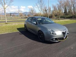 Grigio Usata 2017 Alfa Romeo Giulietta Super Due volumi | 7500 € (Cara)