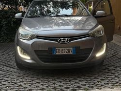 Grigio Usata 2013 Hyundai i20 Due volumi | 4100 € (Cara)