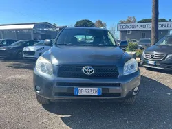 Grigio Usata 2006 Toyota RAV4 Sol SUV | 4900 € (Ottimo prezzo)